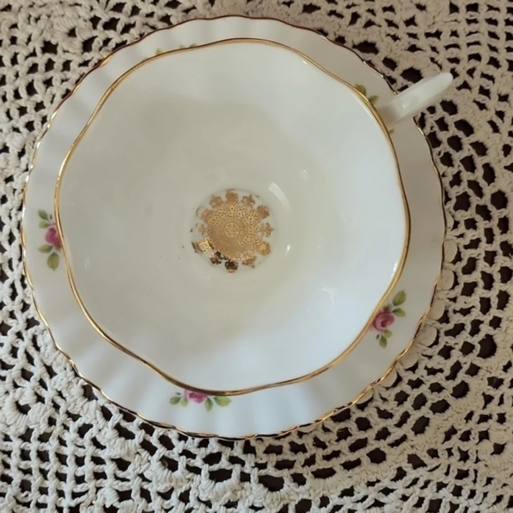 Roral imperial fine bone china ‎ cup an saucer England